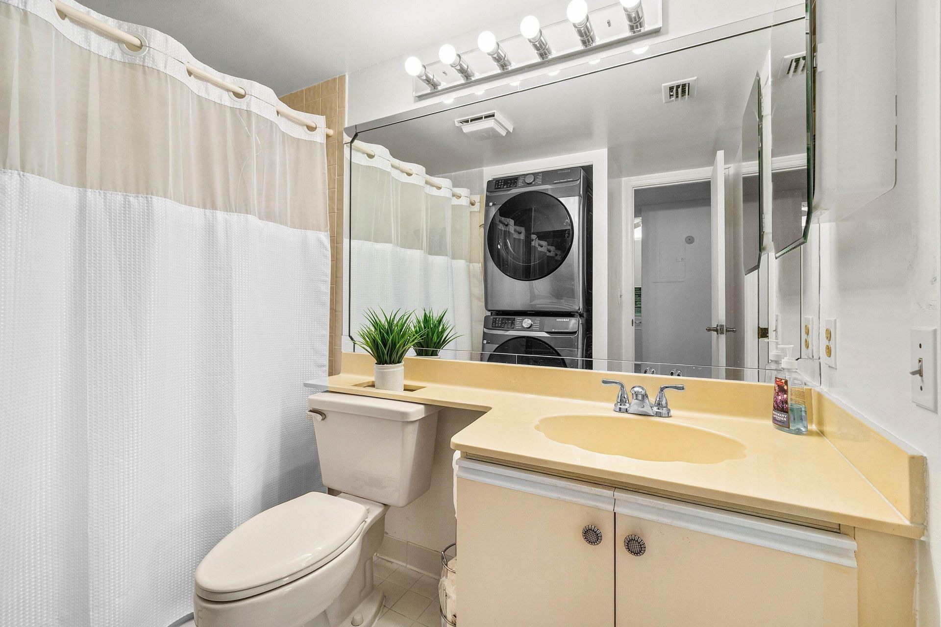 10110 Cedar Point Boulevard, Unit 305, Boynton Beach, FL 33437 Photo