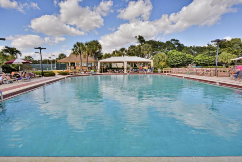 10110 Cedar Point Boulevard, Unit 305, Boynton Beach, FL 33437 Photo