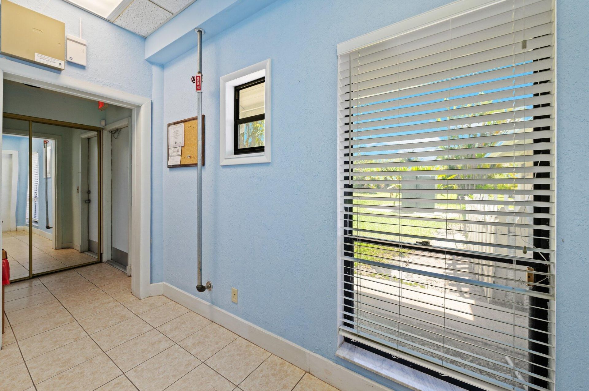 1501 Presidential Way, Unit 9, West Palm Beach, FL 33401 Photo