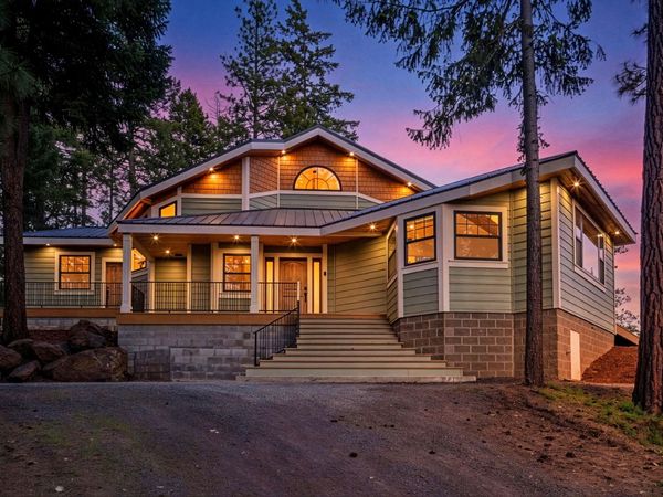 8351 Dead Indian Memorial Road, Ashland, OR 97520