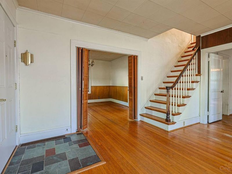 224 Charles Street, Wyoming, OH 45215 Photo 4