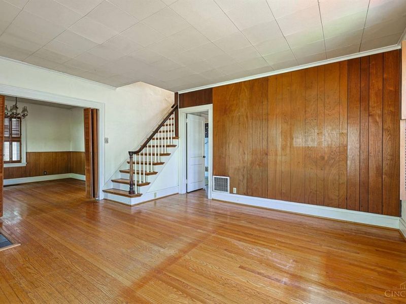 224 Charles Street, Wyoming, OH 45215 Photo 8