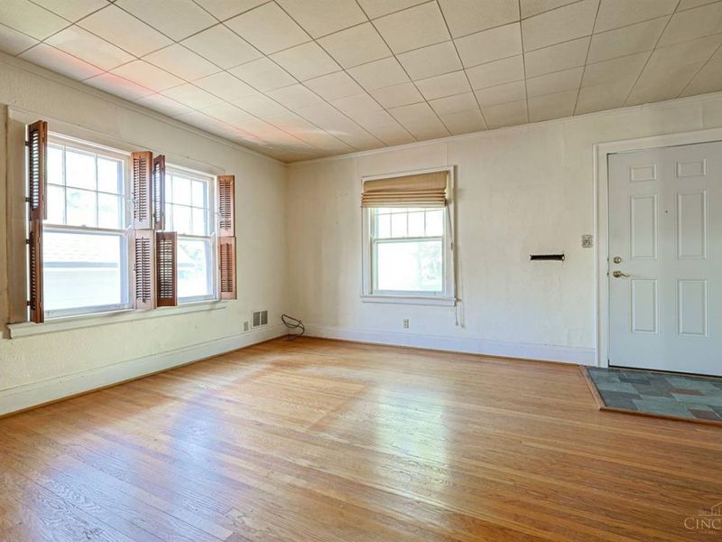224 Charles Street, Wyoming, OH 45215 Photo 9