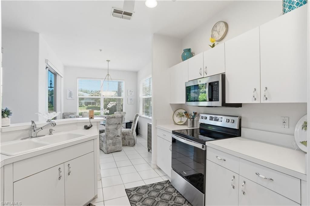 800 Carrick Bend Cir, Unit 103, Naples, FL 34110 Photo