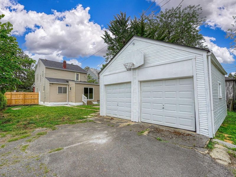 891 Vernon Road, Columbus, OH 43209 Photo 10