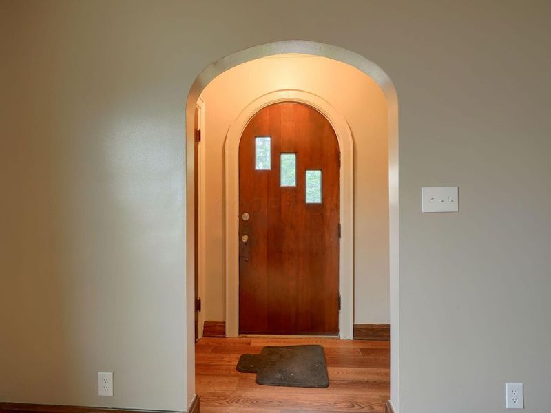891 Vernon Road, Columbus, OH 43209 Photo 11