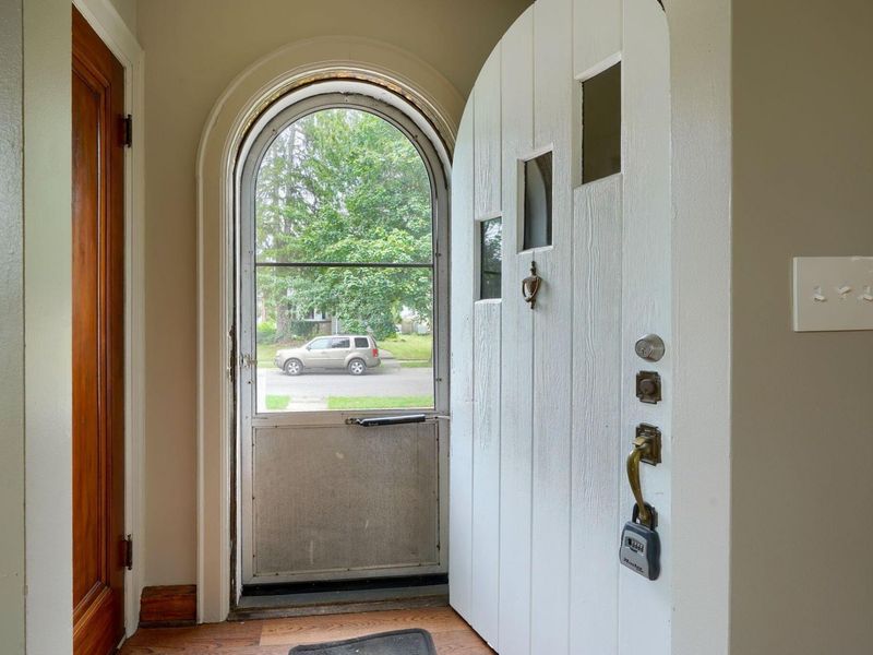 891 Vernon Road, Columbus, OH 43209 Photo 12
