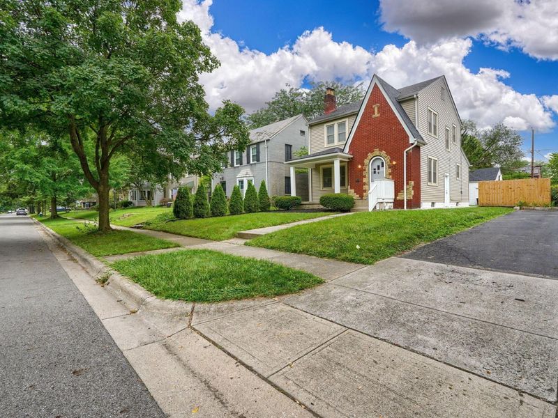 891 Vernon Road, Columbus, OH 43209 Photo 4