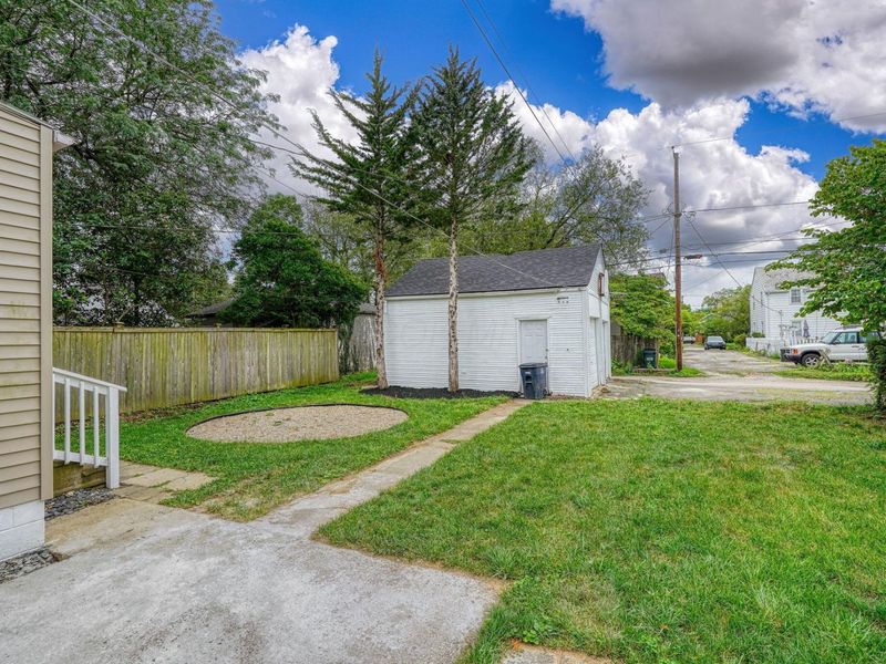 891 Vernon Road, Columbus, OH 43209 Photo 8