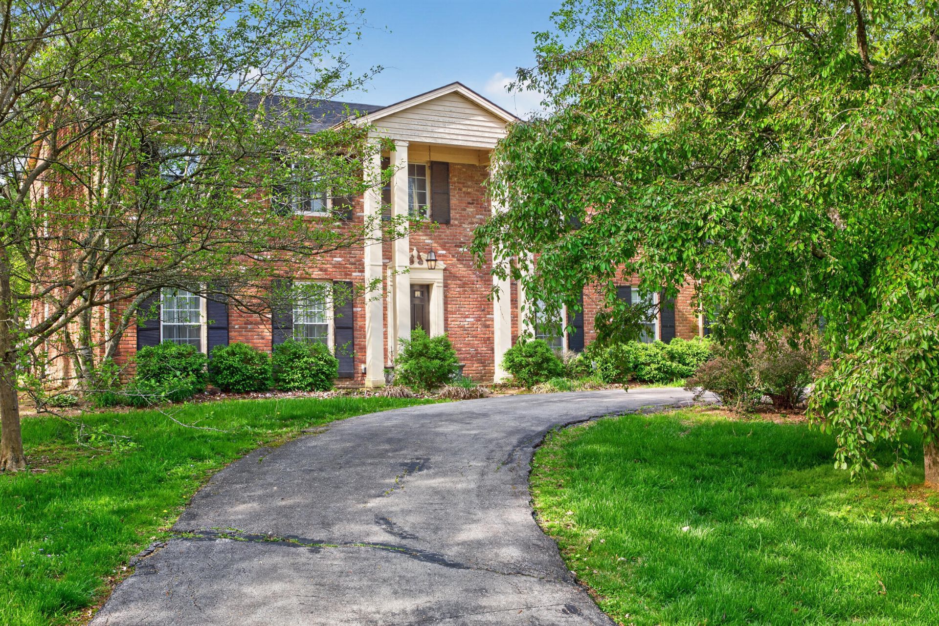 10 Breckenridge Boulevard, Frankfort, KY 40601 Main Photo