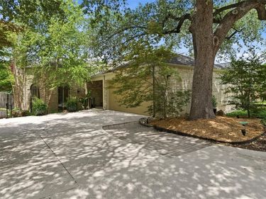 16132 Chalfont Circle, Dallas, TX 75248