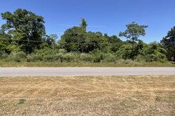 3494 Railroad Avenue photo 4