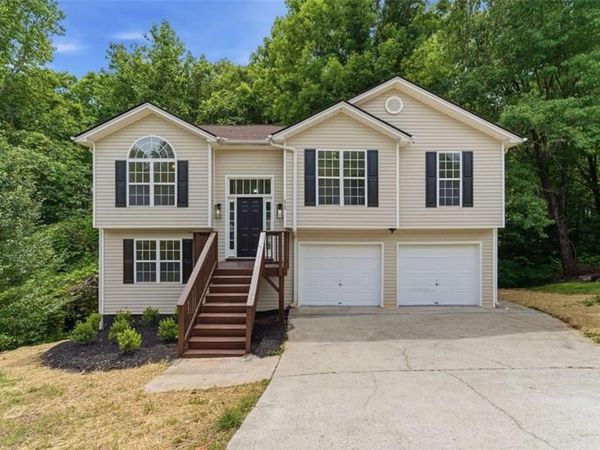 515 Ashland Manor Drive , Lawrenceville, GA 30045