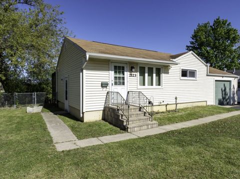 Main Photo