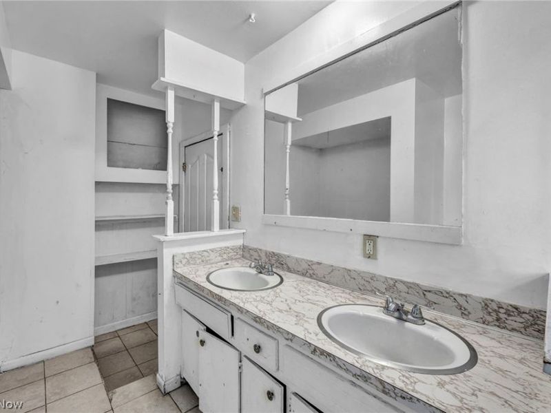3408 Riverside Avenue , Cleveland, OH 44109 Photo 21