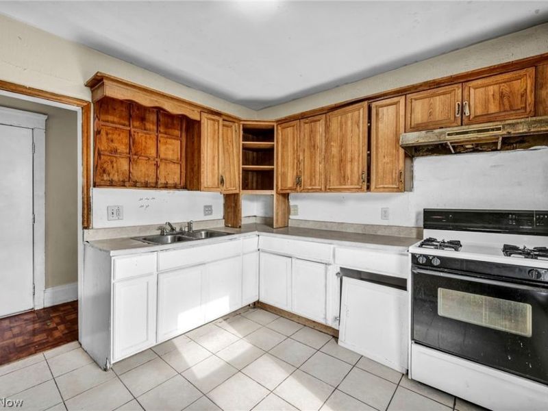 3408 Riverside Avenue , Cleveland, OH 44109 Photo 23
