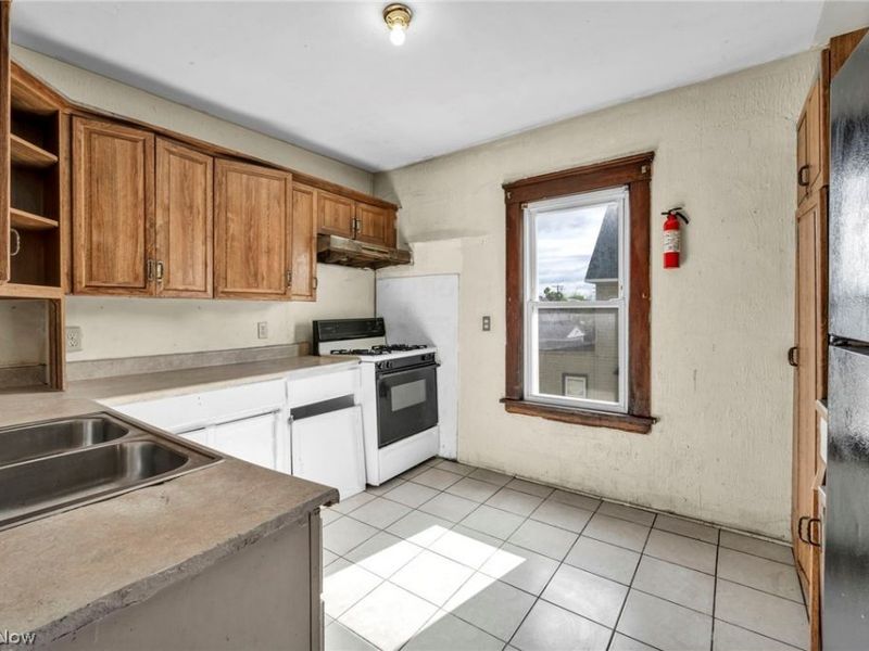 3408 Riverside Avenue , Cleveland, OH 44109 Photo 24