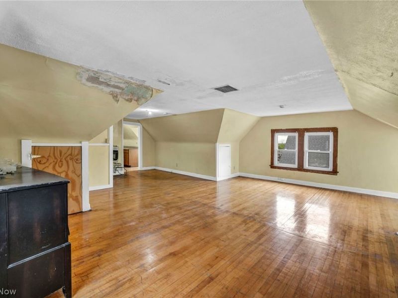 3408 Riverside Avenue , Cleveland, OH 44109 Photo 33