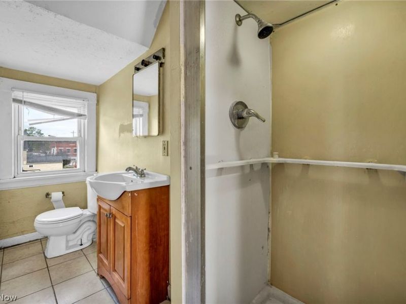 3408 Riverside Avenue , Cleveland, OH 44109 Photo 36