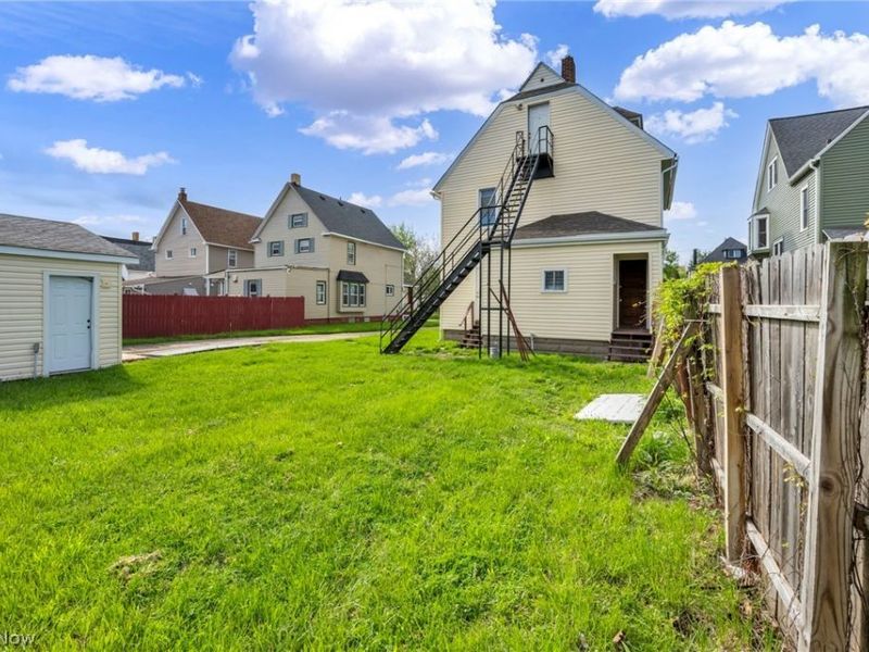 3408 Riverside Avenue , Cleveland, OH 44109 Photo 5
