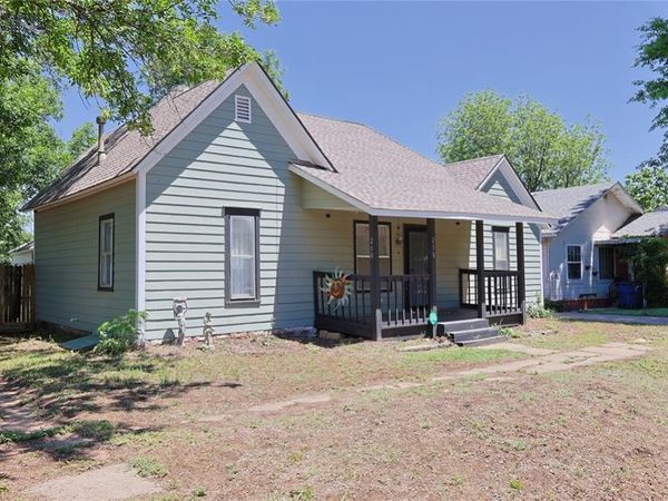 218 W Adams Street, Crescent, OK 73028