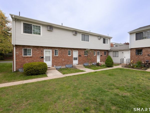 30 Woodglen, Unit 7B2, Waterbury, CT 06705
