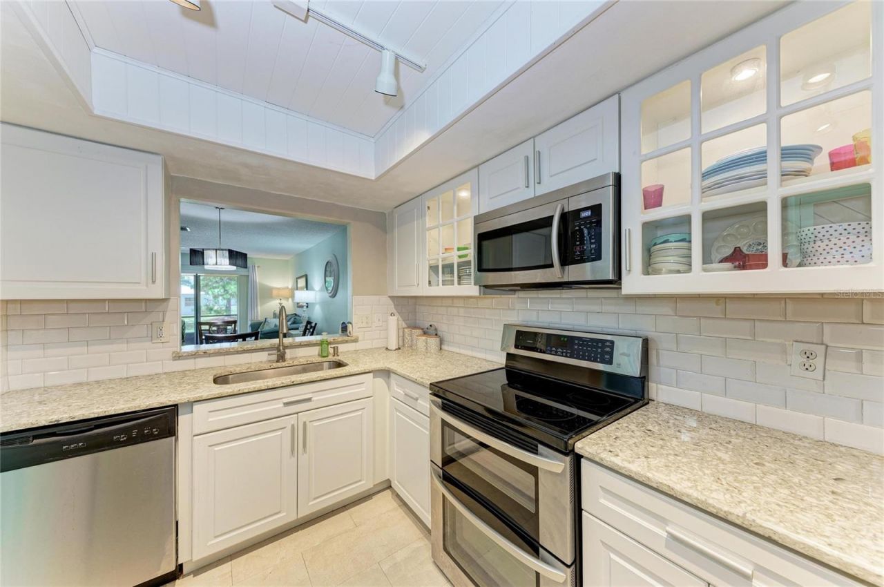 4412 Spicewood Drive , Unit E, Bradenton, FL 34208 Photo