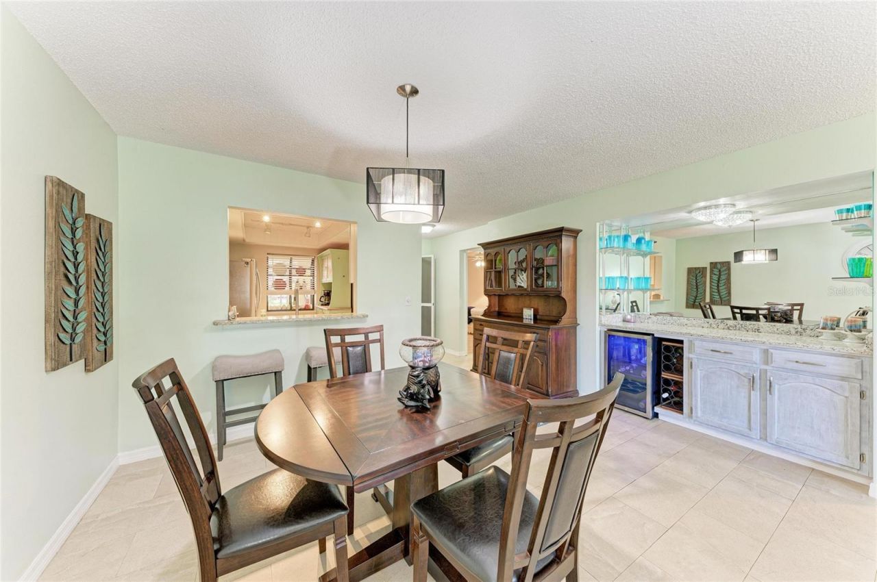 4412 Spicewood Drive , Unit E, Bradenton, FL 34208 Photo