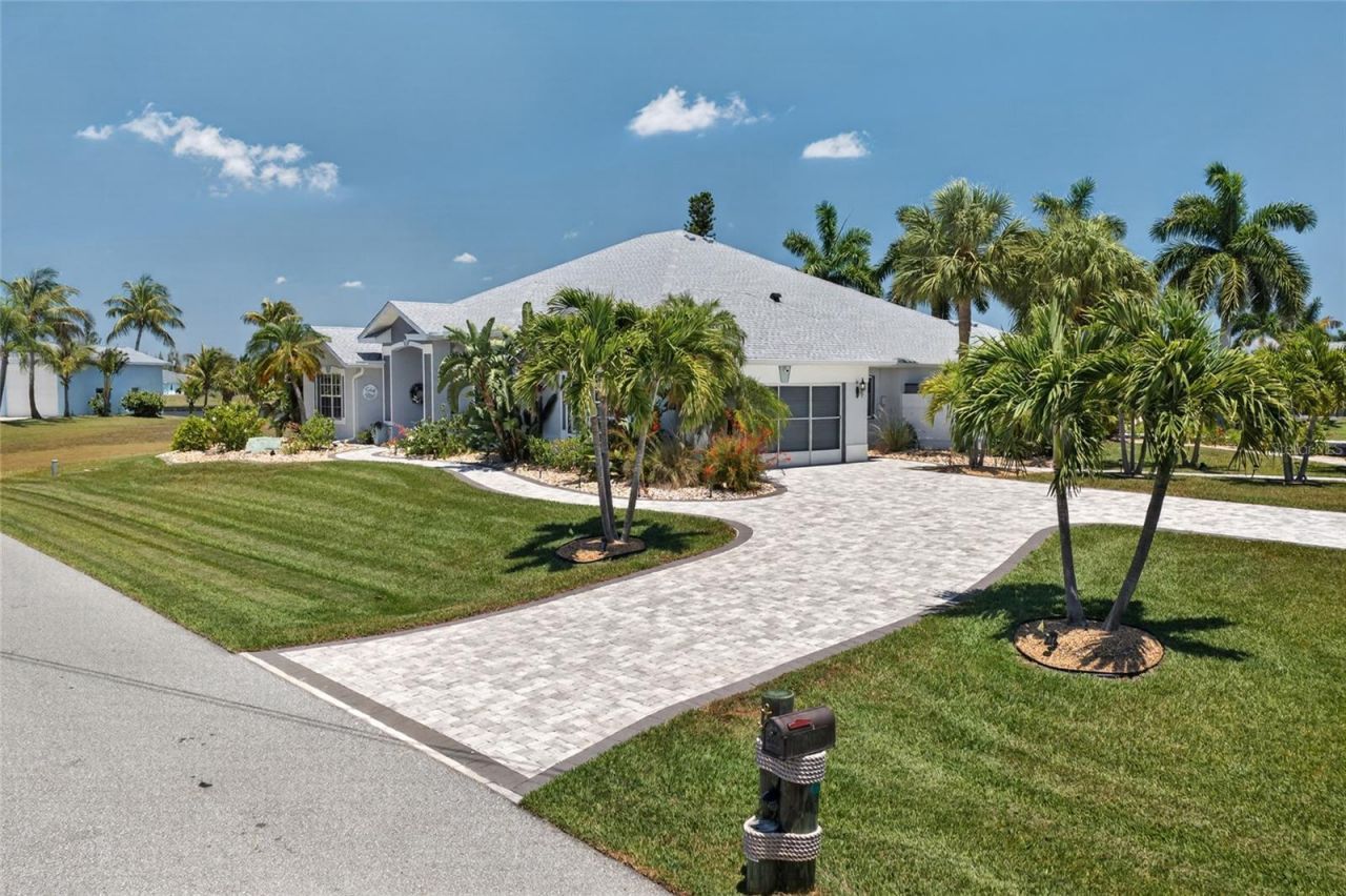 9348 Spring Circle , Port Charlotte, FL 33981 Photo