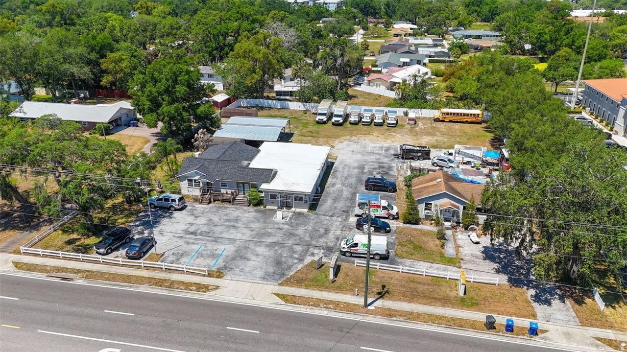 504 S Kings Avenue, Brandon, FL 33511 Photo