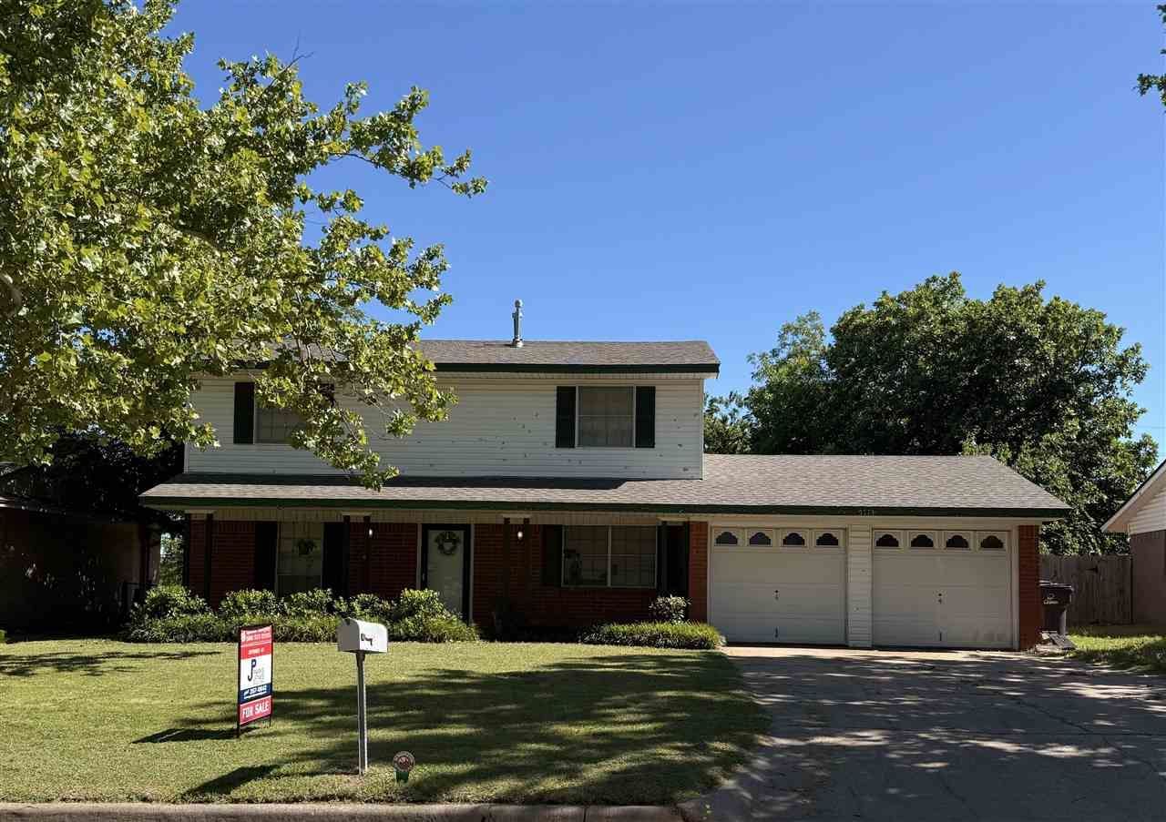 5714 NW Ash, Lawton, OK 73505 Main Photo