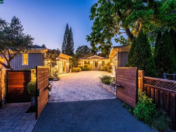 3958 S Peardale Dr, Lafayette, CA 94549