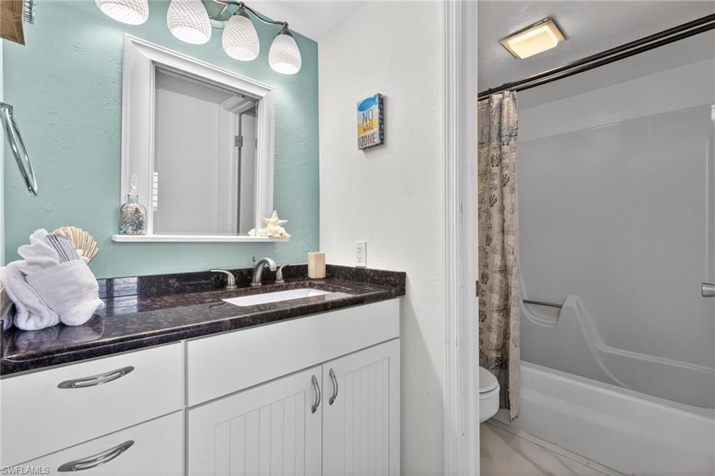 1250 Tennisplace Ct, Unit D33, Sanibel, FL 33957 Photo