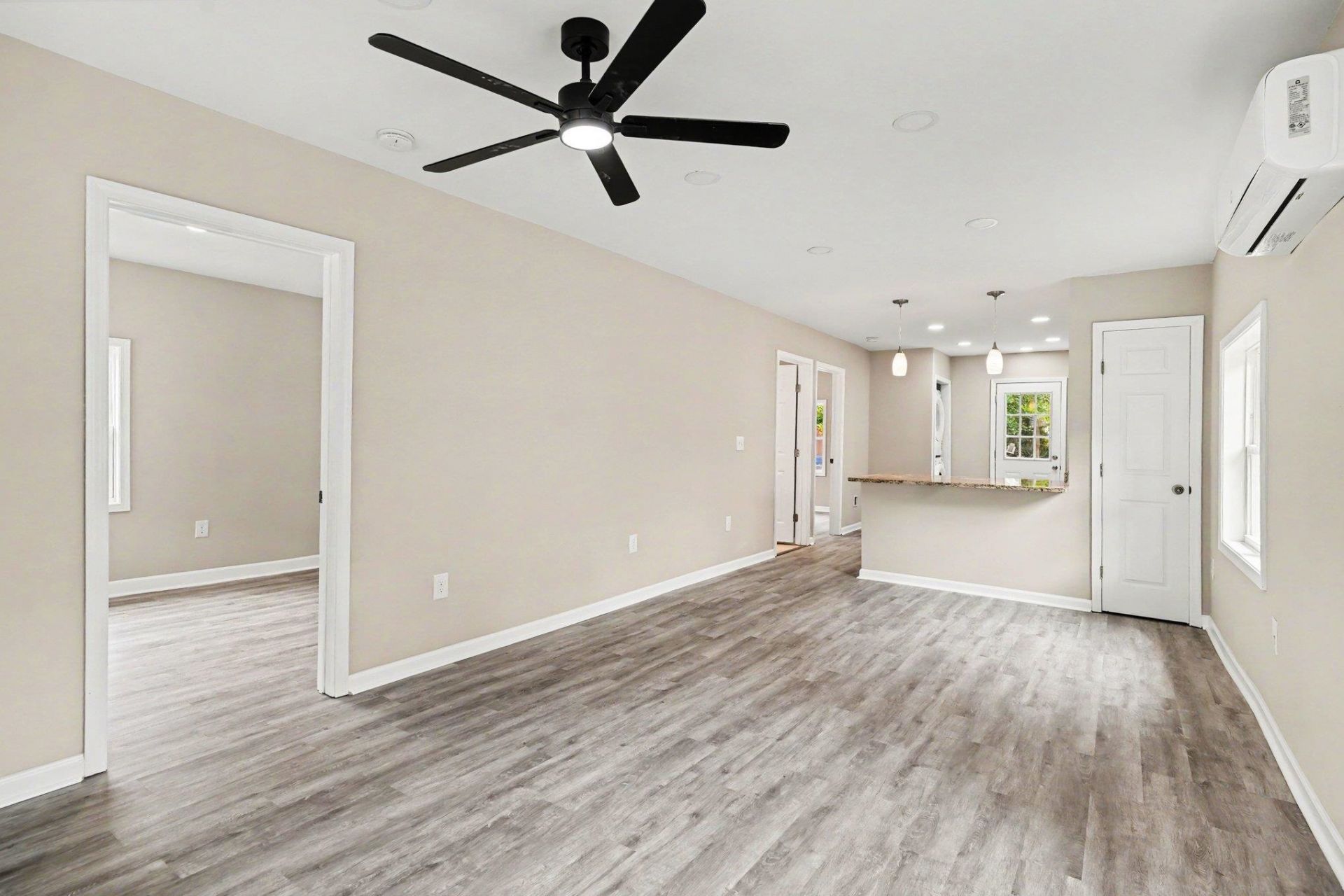 1712 Brown St. Photo 11