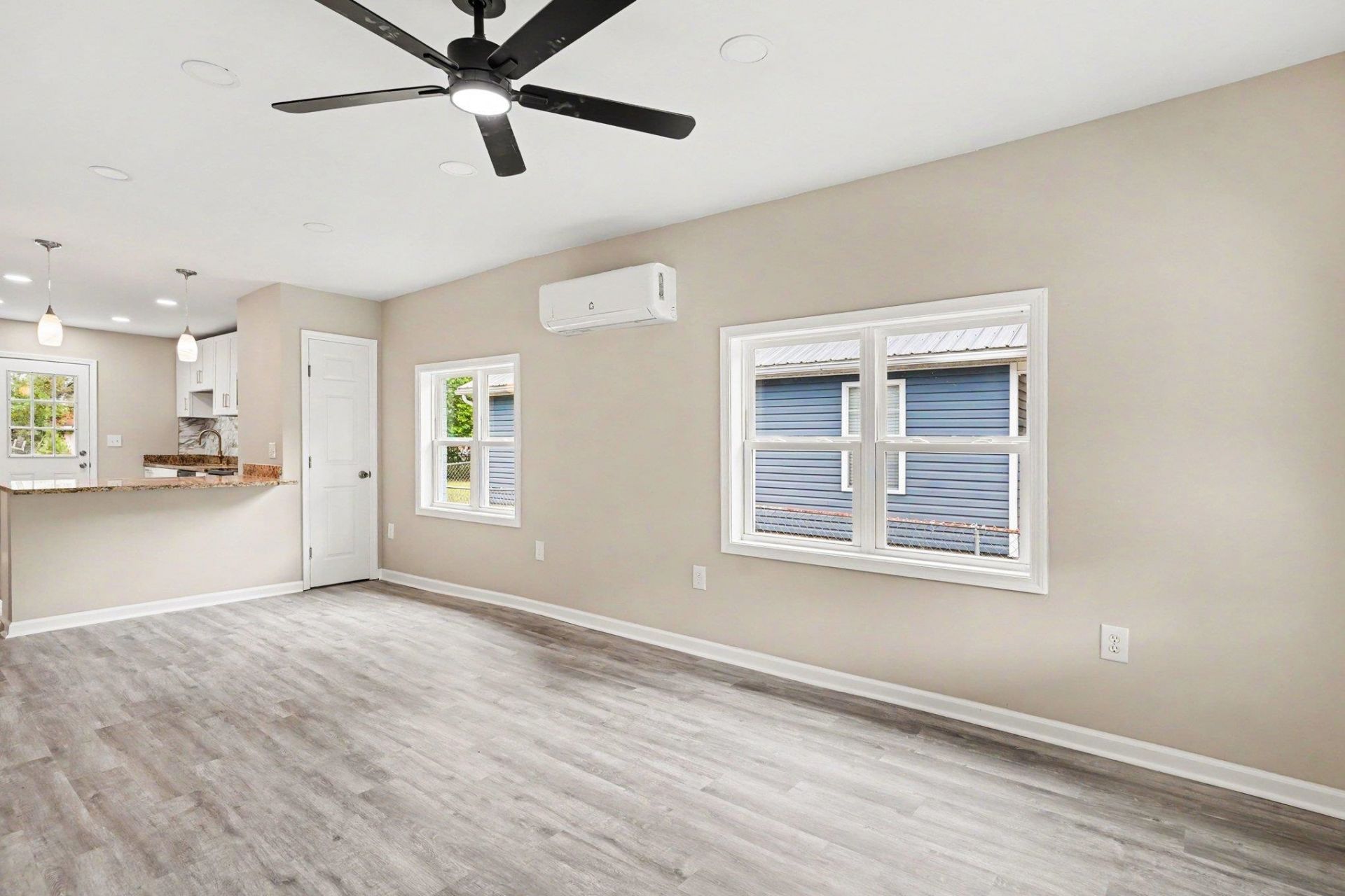 1712 Brown St. Photo 12