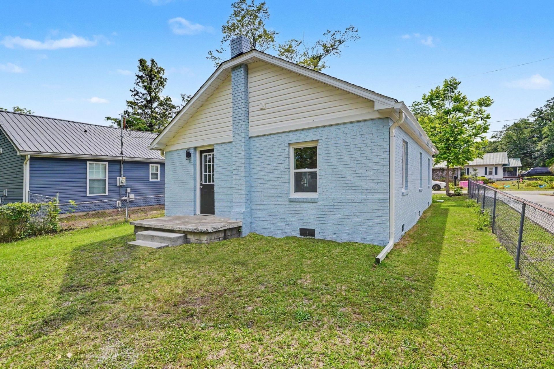 1712 Brown St. Photo 24