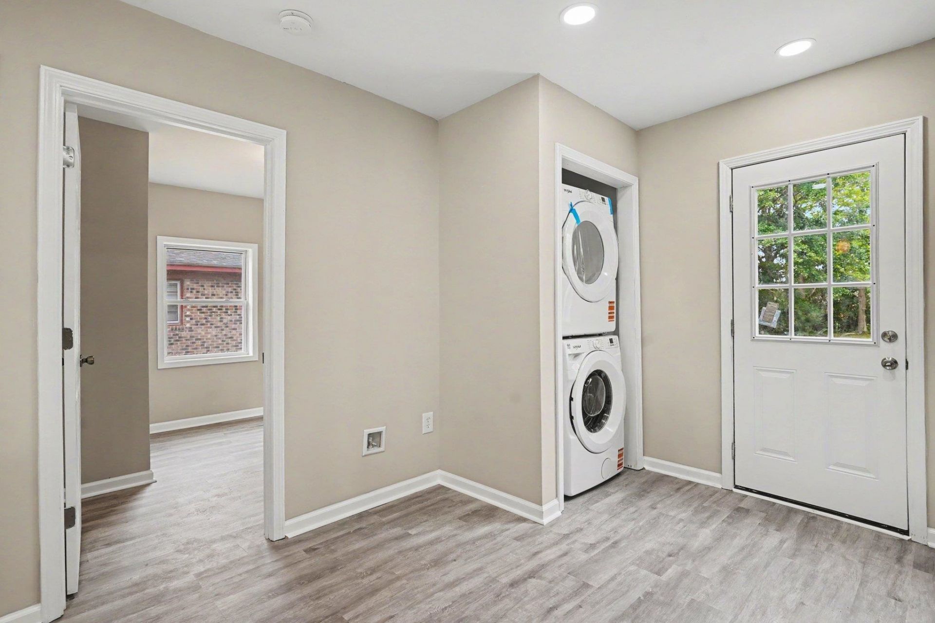 1712 Brown St. Photo 9