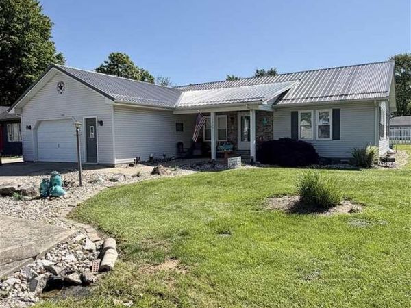 1305 N Court Street, Sullivan, IN 47882