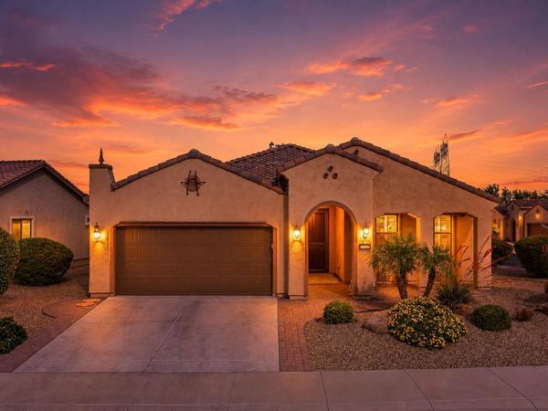 27414 W TONOPAH Drive, Buckeye, AZ 85396