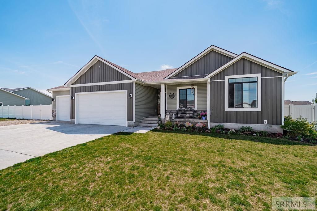 5078 E Smith Drive, Idaho Falls, ID 83427 Main Photo