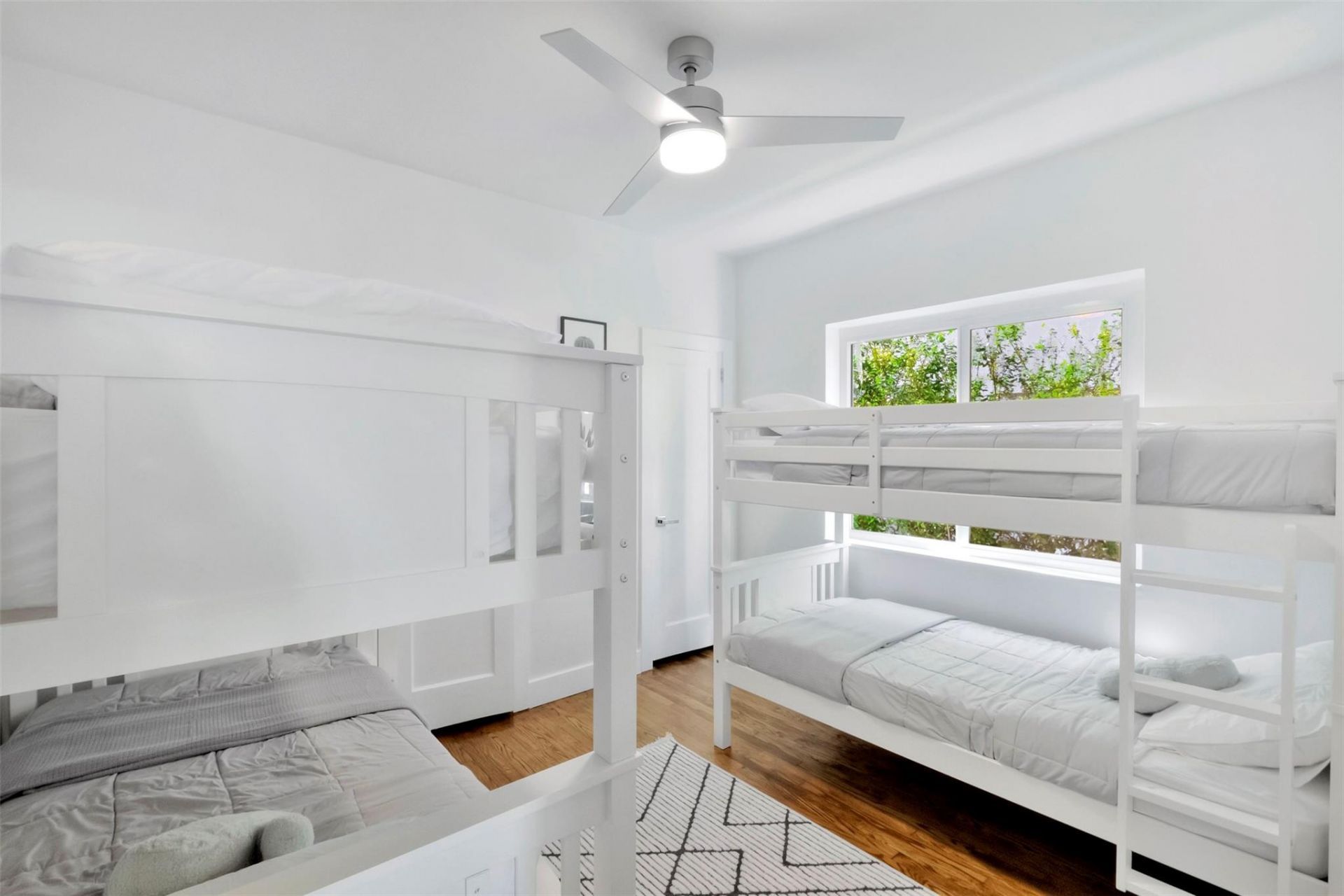 7825 Byron Avenue, Miami Beach, FL 33141 Photo