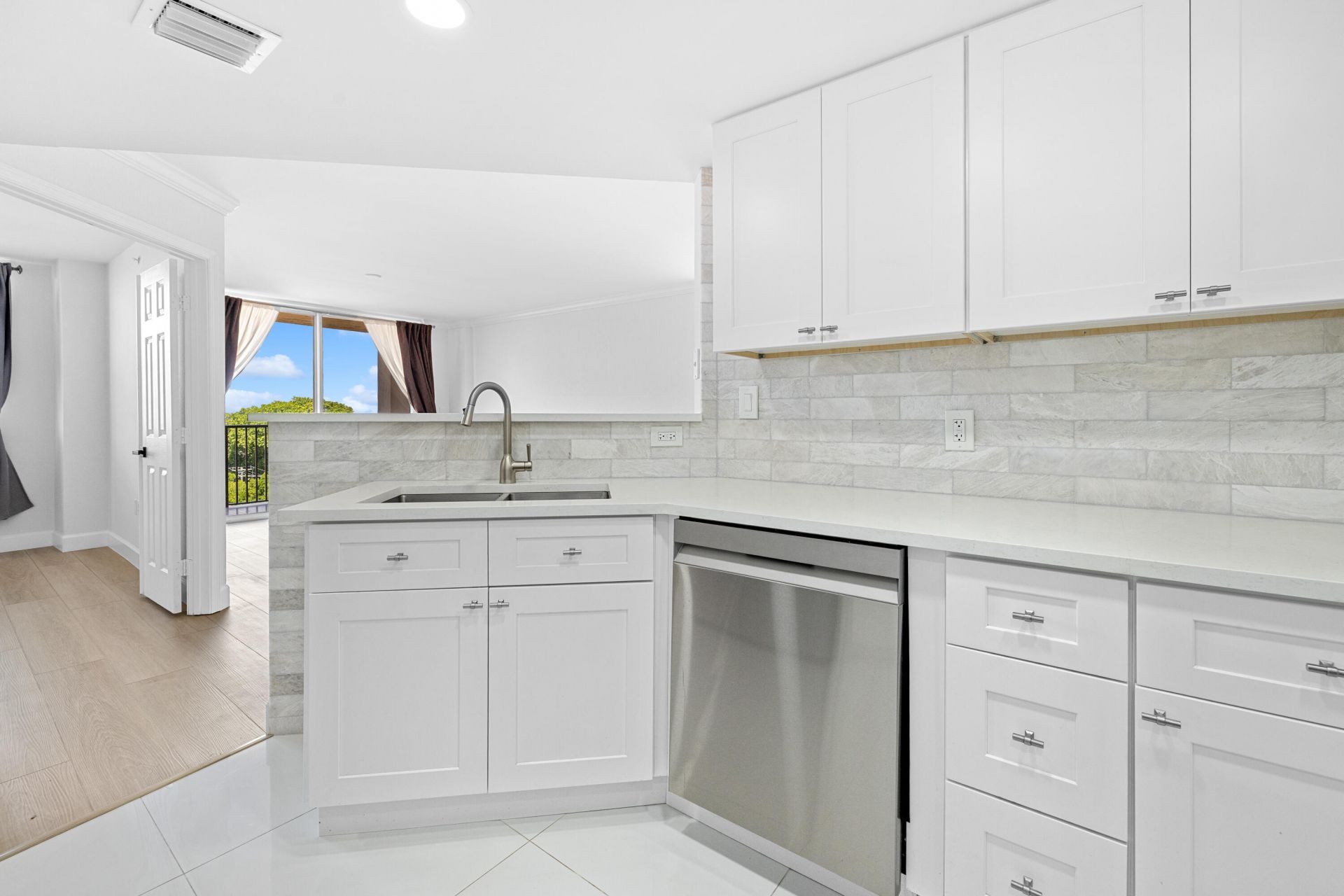 1801 N Flagler Drive, Unit 824, West Palm Beach, FL 33407 Photo