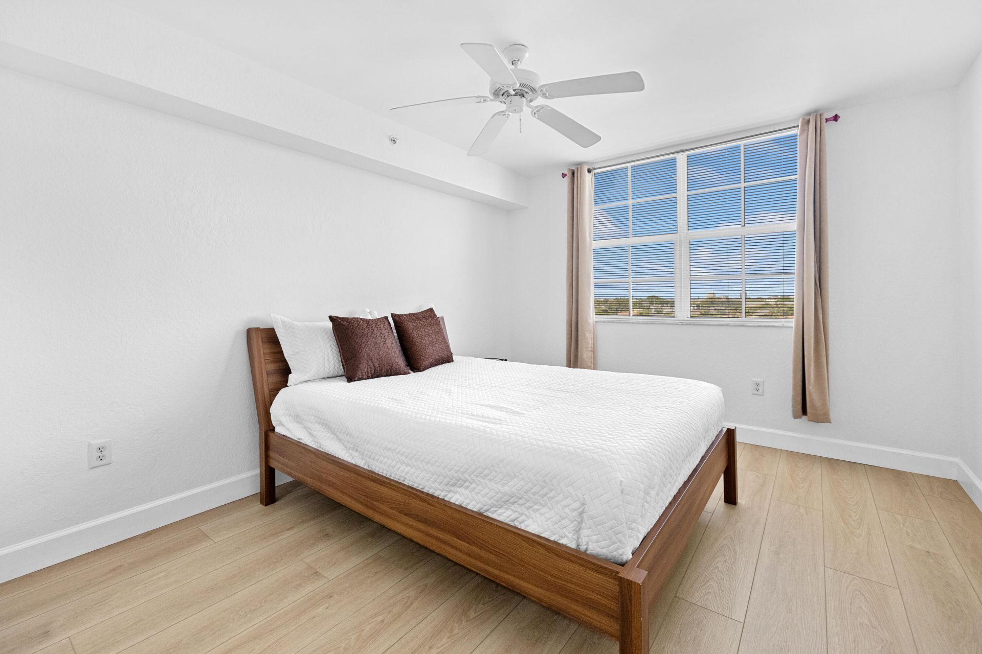1801 N Flagler Drive, Unit 824, West Palm Beach, FL 33407 Photo