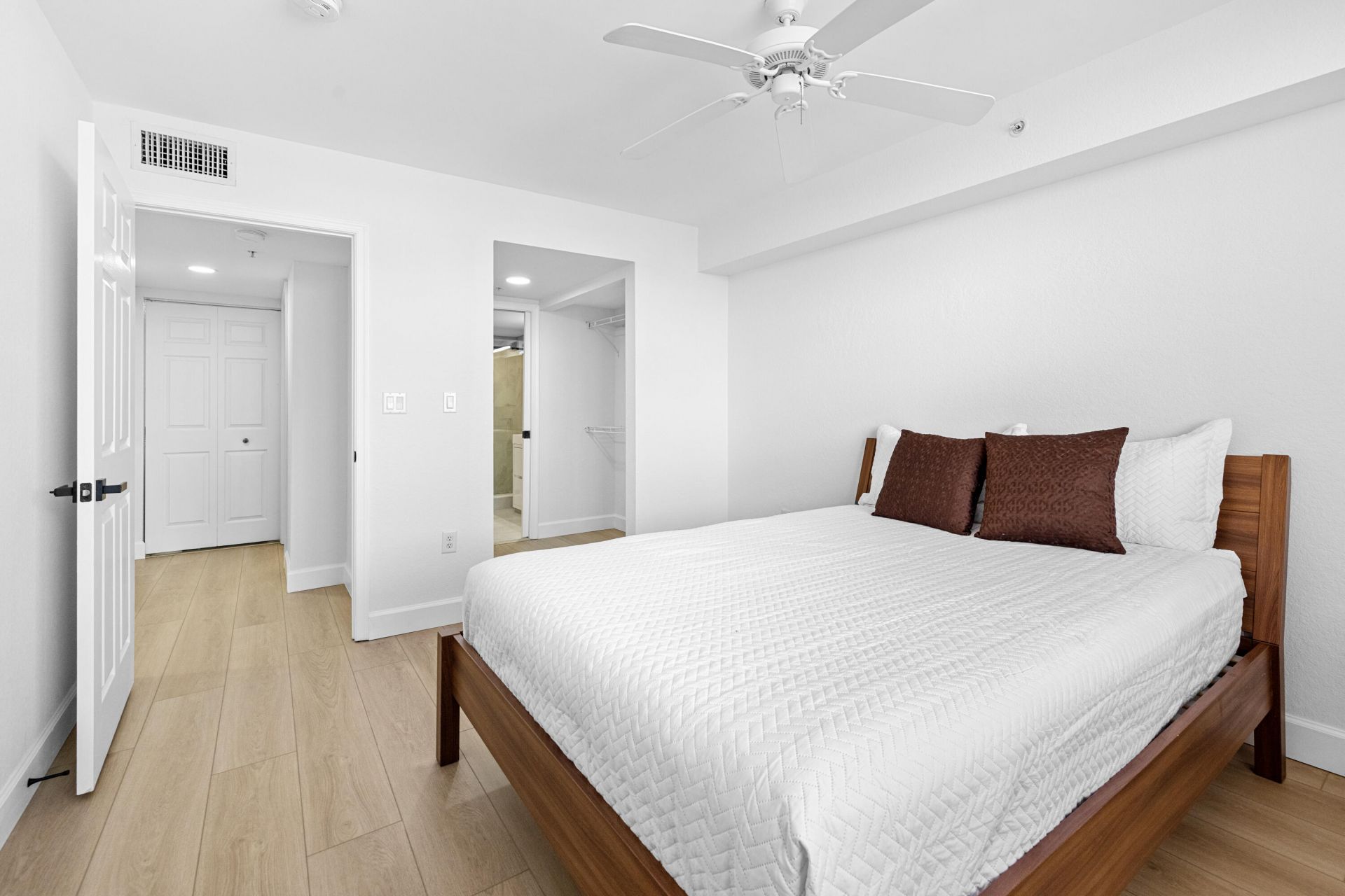 1801 N Flagler Drive, Unit 824, West Palm Beach, FL 33407 Photo
