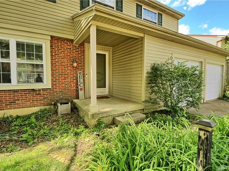2318 Cross Village Drive, Miamisburg, OH 45342 Photo 2