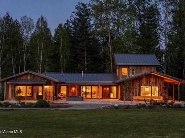 202 Siskin Ln , Sandpoint, ID 83864