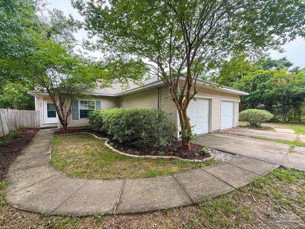 3227 E Gonzales St, Pensacola, FL 32503