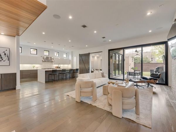6420 Kenwood Avenue, Dallas, TX 75214