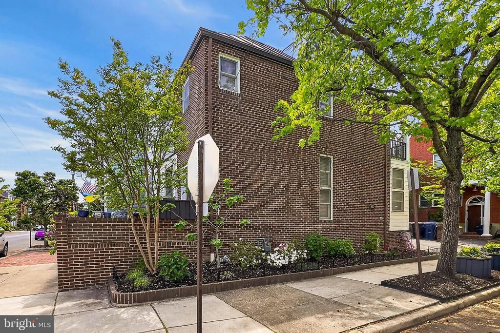 902 Oronoco Street, Alexandria, VA 22314 Main Photo