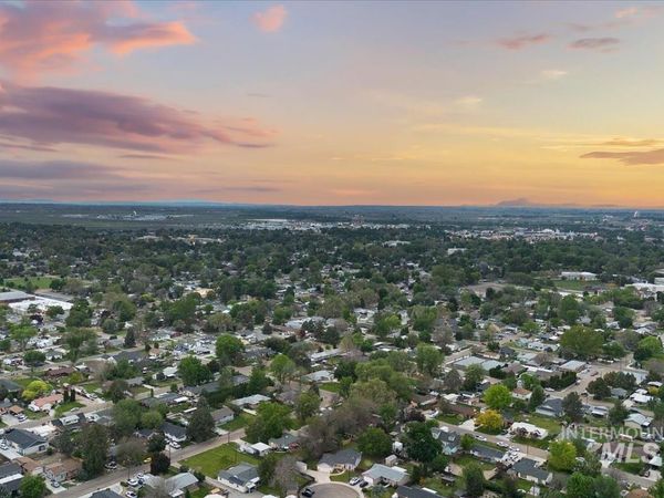 1803 Poplar St, Caldwell, ID 83605